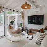 Vakantiehuis Fairy Of Velebit - Countryside House With Heated Pool & Organic Garden Near Zadar Posedarje