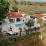 Fairy Of Velebit - Countryside House With Heated Pool & Organic Garden Near Zadar Prázdninový dům Posedarje