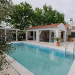 Prázdninový dům Fairy Of Velebit - Countryside House With Heated Pool & Organic Garden Near Zadar