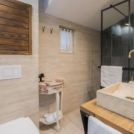 Fairy Of Velebit - Countryside House With Heated Pool & Organic Garden Near Zadar *